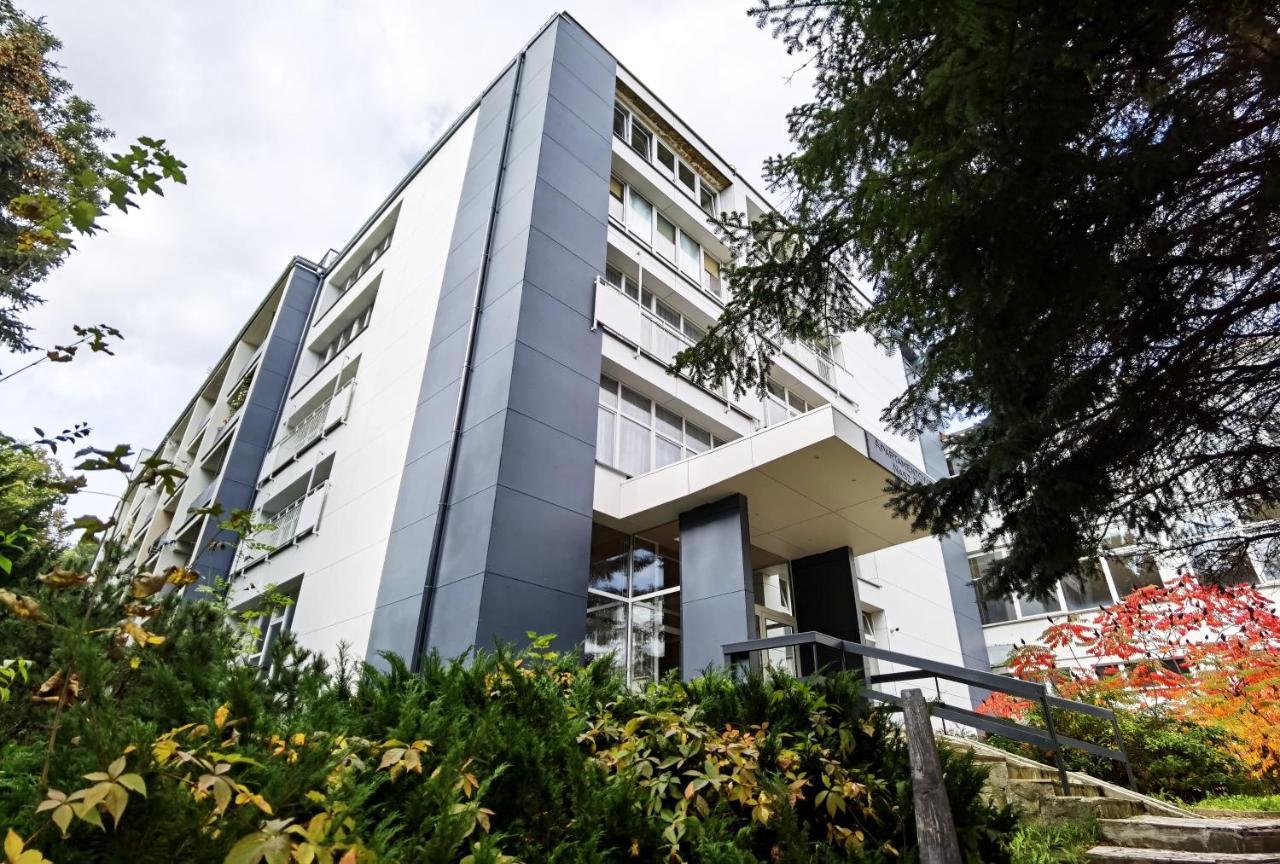 Apartament Z Widokiem Na Park Polanica-Zdrój Exterior foto